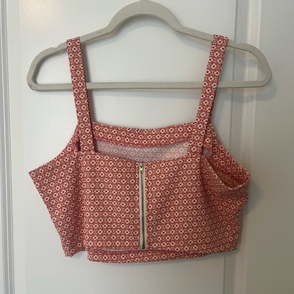 Groovy Patterned Cropped Tank - Picture 3 of 3